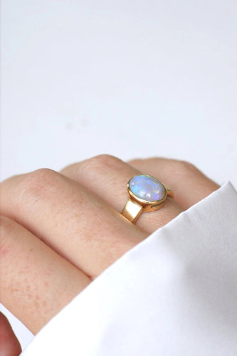 Bague Bague or et opale cabochon 58 Facettes