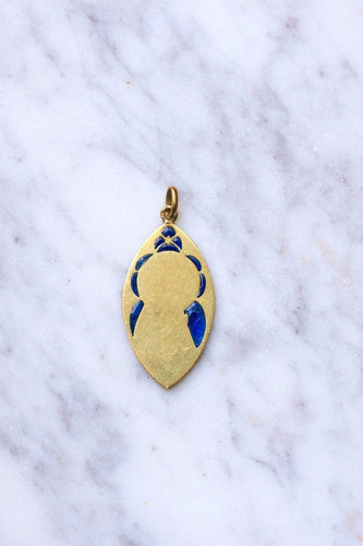 Pendentif Médaille ancienne en or, Vierge Marie, et émail plique-à-jour 58 Facettes