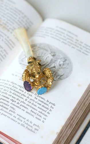 Accessoire Roue de cachet intailles, manche en nacre 58 Facettes