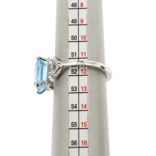 Bague 52 Bague topaze et diamants 58 Facettes 1607