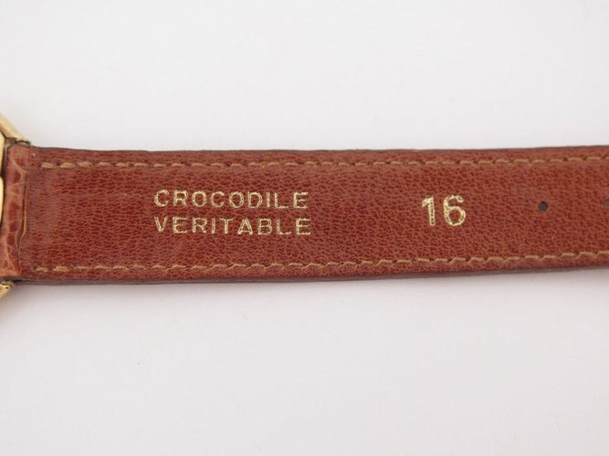 Montre vintage montre BAUME ET MERCIER 29 mm en or jaune 18k mecanique lady 58 Facettes 254182