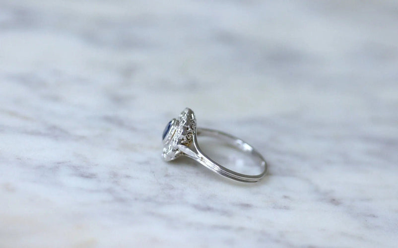 Bague Bague marguerite saphir entourage diamants 58 Facettes