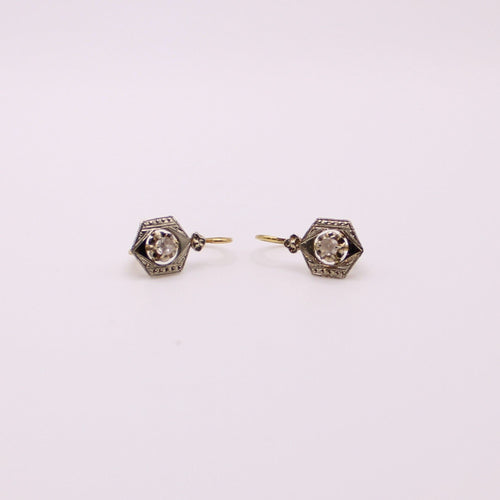 Boucles d'oreilles Boucles d’oreilles dormeuses or jaune et blanc motif hexagone pierre blanche 58 Facettes