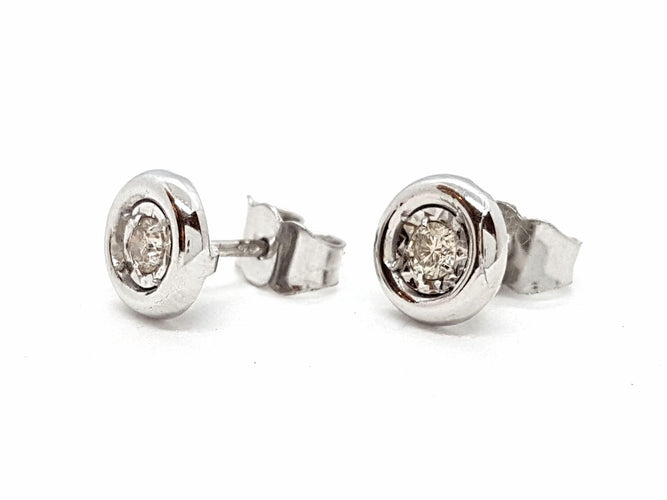 Boucles d'oreilles Boucles d'oreilles Puces Or blanc Diamant 58 Facettes 06446CD