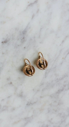 Boucles d'oreilles Dormeuses anciennes disque perles 58 Facettes