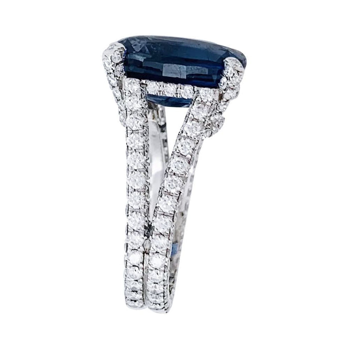 Bague 47 Bague en or blanc, saphir et diamants. 58 Facettes 31581