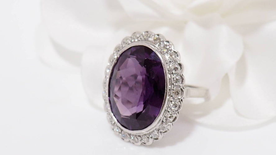 Bague Bague Pompadour or blanc et platine saphir violet et diamants 58 Facettes 31305