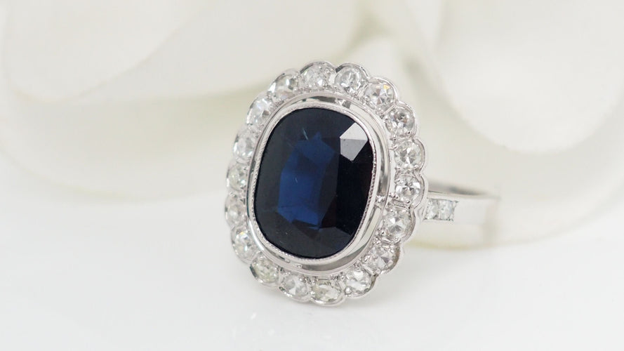 Bague 49 Bague entourage en platine saphir et diamants 58 Facettes 31152