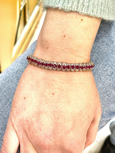 Bracelet Bracelet vintage en or, rubis et diamants 58 Facettes