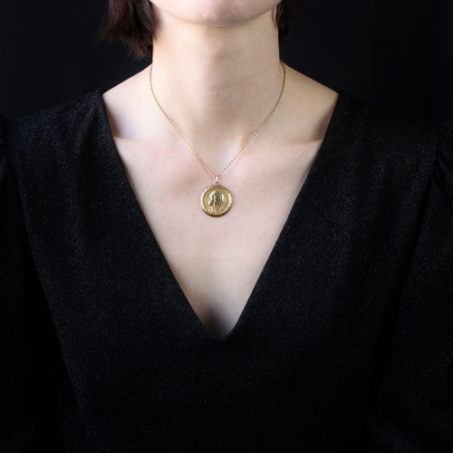 Pendentif Médaille or jaune Vierge Marie auréolée 58 Facettes CVP65