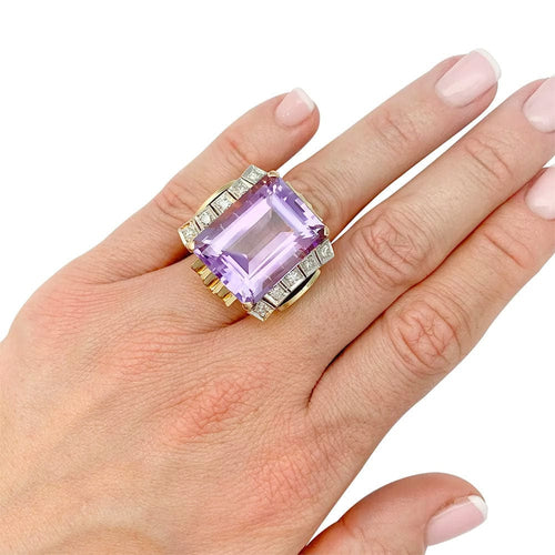 Bague 53 Bague Tank en or rose, améthyste, diamants. 58 Facettes 31369
