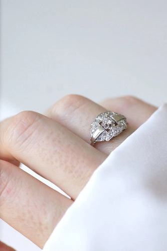 Bague Bague Art Deco en Or blanc & diamants 58 Facettes