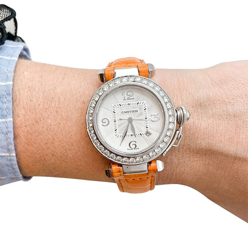 Montre Montre Cartier "Pasha" en or blanc, diamants et cuir. 58 Facettes 31381