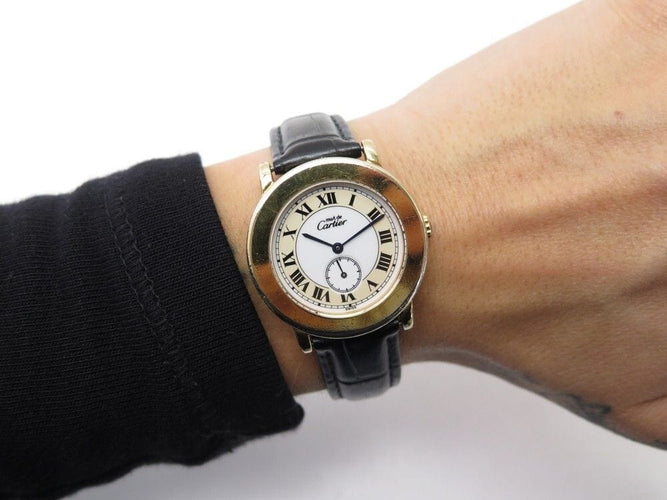 Montre vintage montre CARTIER 1810 must ronde 32 mm quartz plaque or et cuir 58 Facettes 254679
