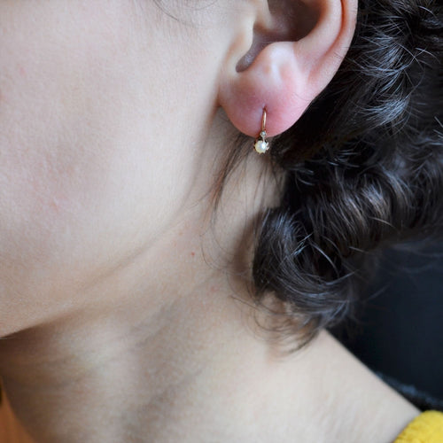 Boucles d'oreilles Petites dormeuses anciennes or rose perles fines 58 Facettes 19-020C