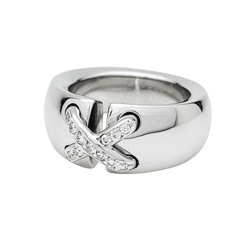 Bague 52 Bague Chaumet ,"Liens", or blanc et diamants. 58 Facettes 32678