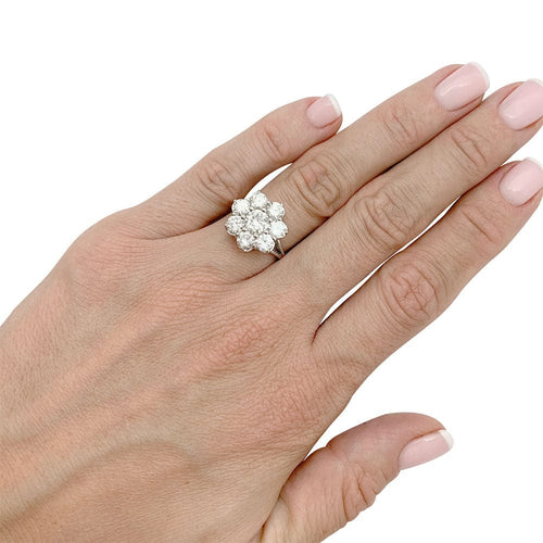 Bague 52 Bague Marguerite diamants en or blanc. 58 Facettes 31898