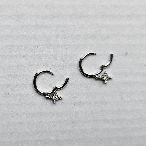 Boucles d'oreilles Boucles d’oreilles mini créoles Or blanc Diamants 58 Facettes