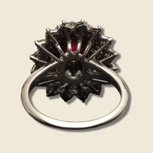 Bague Bague dôme or gris, rubis et diamants "Cœur de Feu" 58 Facettes 2438