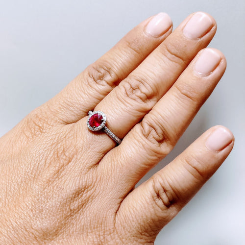 Bague Bague en or blanc diamants et rubis 58 Facettes 5569