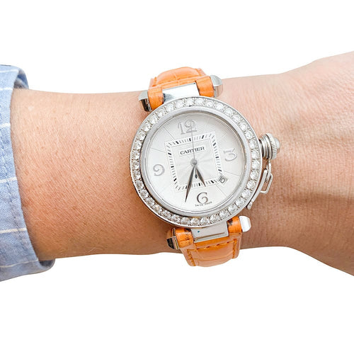 Montre Montre Cartier "Pasha" en or blanc, diamants et cuir. 58 Facettes 31381
