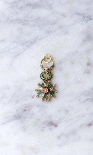 Pendentif Médaille Légion d'honneur or et diamants 58 Facettes