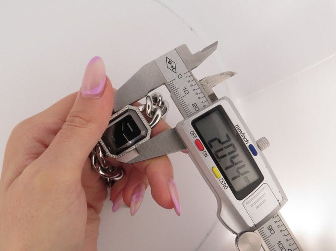 Montre vintage montre CHANEL premiere chaine gourmette gm diamant quartz 58 Facettes 253634