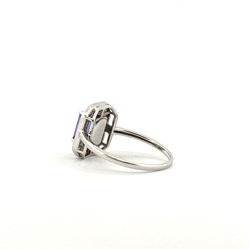 Bague 55 Bague en or blanc 18 carats , tanzanite et diamants baguettes 58 Facettes