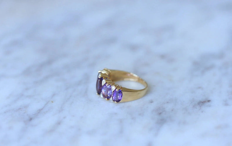 Bague Bague jarretière améthystes et diamants 58 Facettes