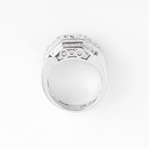 Bague Bague en platine et diamants à gradins 58 Facettes 1