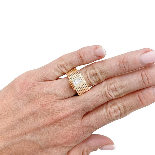 Bague 52 Poiray, "Bague Bracelet", or jaune, diamant. 58 Facettes 31417