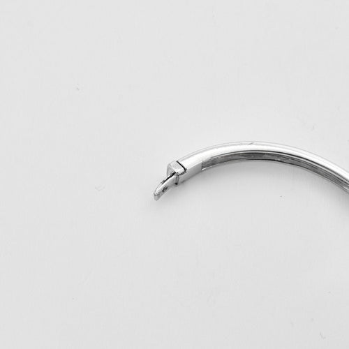 Bracelet Bracelet or blanc 18 carats serti diamants baguette 58 Facettes