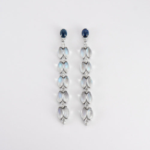 Boucles d'oreilles Boucles d'oreilles Pierre de lune Diamants et Saphirs 58 Facettes 000