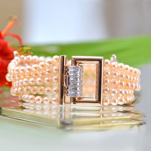 Bracelet Bracelet perles de cultures rosées diamants et or rose 58 Facettes 22-328