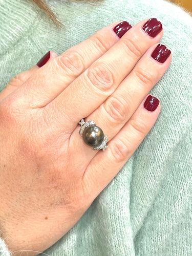 Bague Bague en or blanc, perle de Tahiti et diamants 58 Facettes
