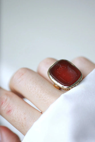 Bague 52 Bague chevalière intaille héraldique sardoine 58 Facettes