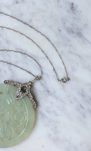 Collier Collier Art Déco diamants et Jade 58 Facettes