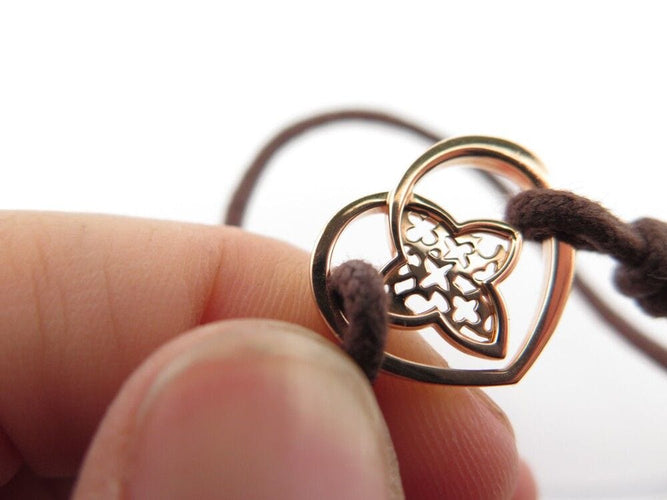 Bracelet bracelet LOUIS VUITTON coeur fleur monogram or rose 18k sur cordon 58 Facettes 249782
