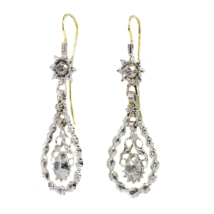 Boucles d'oreilles Boucles d'oreilles longues pendantes diamant 58 Facettes 20069-0055