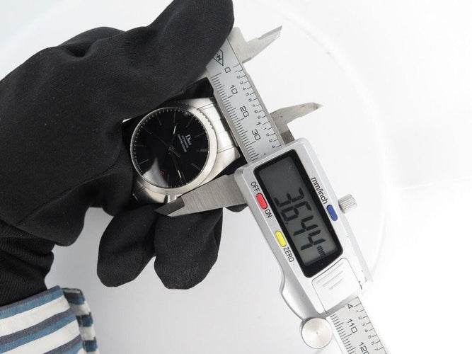 Montre montre DIOR HOMME chiffre rouge a03 084510 36 mm automatique acier 58 Facettes 252451