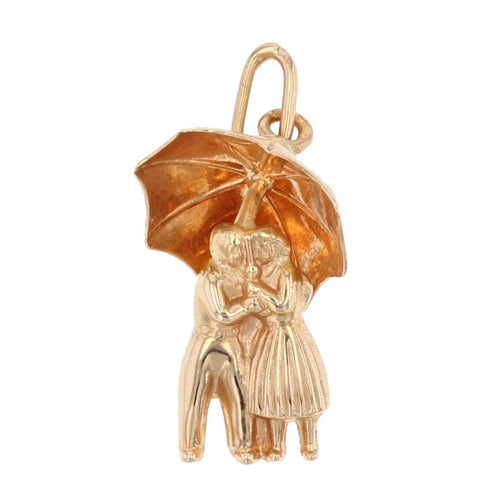 Pendentif Breloque en or couple amoureux sous un parapluie 58 Facettes CVP32