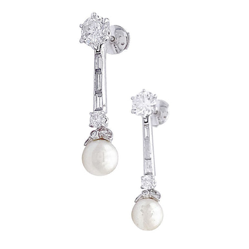 Boucles d'oreilles Boucles d'oreilles pendantes or blanc, platine, perles et diamants. 58 Facettes 32434