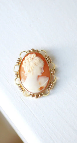 Broche Broche deux ors et camée coquille 58 Facettes