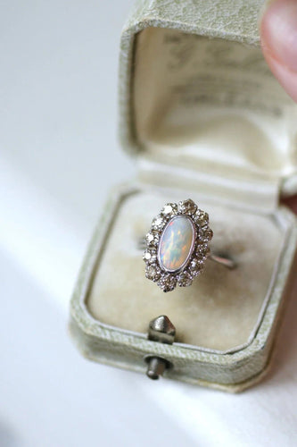 Bague Bague marguerite opale entourage diamants 58 Facettes