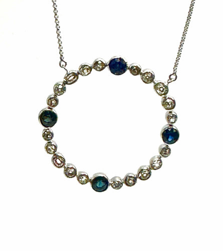 Pendentif Pendentif or blanc diamants, saphirs 58 Facettes