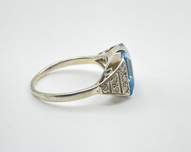 Bague 48 Bague Or blanc Aigue-marine Diamants 58 Facettes