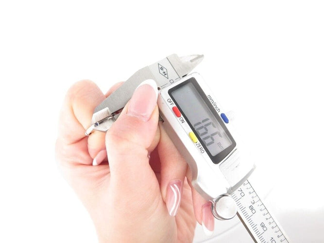 Bague 54 bague POMELLATO alliance lucciole 6 saphirs bleus t54 or blanc 58 Facettes 244393