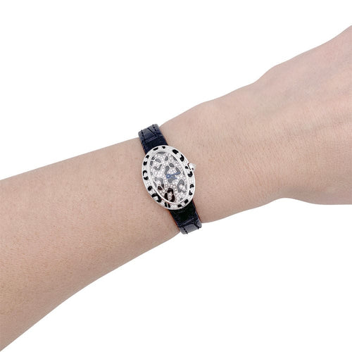 Montre Montre Cartier, "Mini Baignoire-Taches de panthère", or blanc, diamants, émail. 58 Facettes 32441