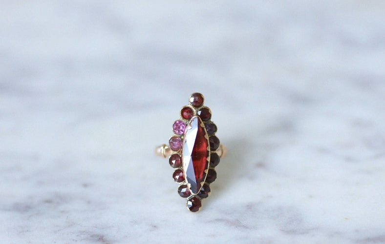 Bague Grande bague marquise grenats 58 Facettes