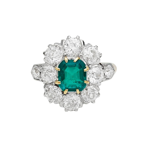Bague 52 Bague marguerite émeraude entourage diamants. 58 Facettes 30754